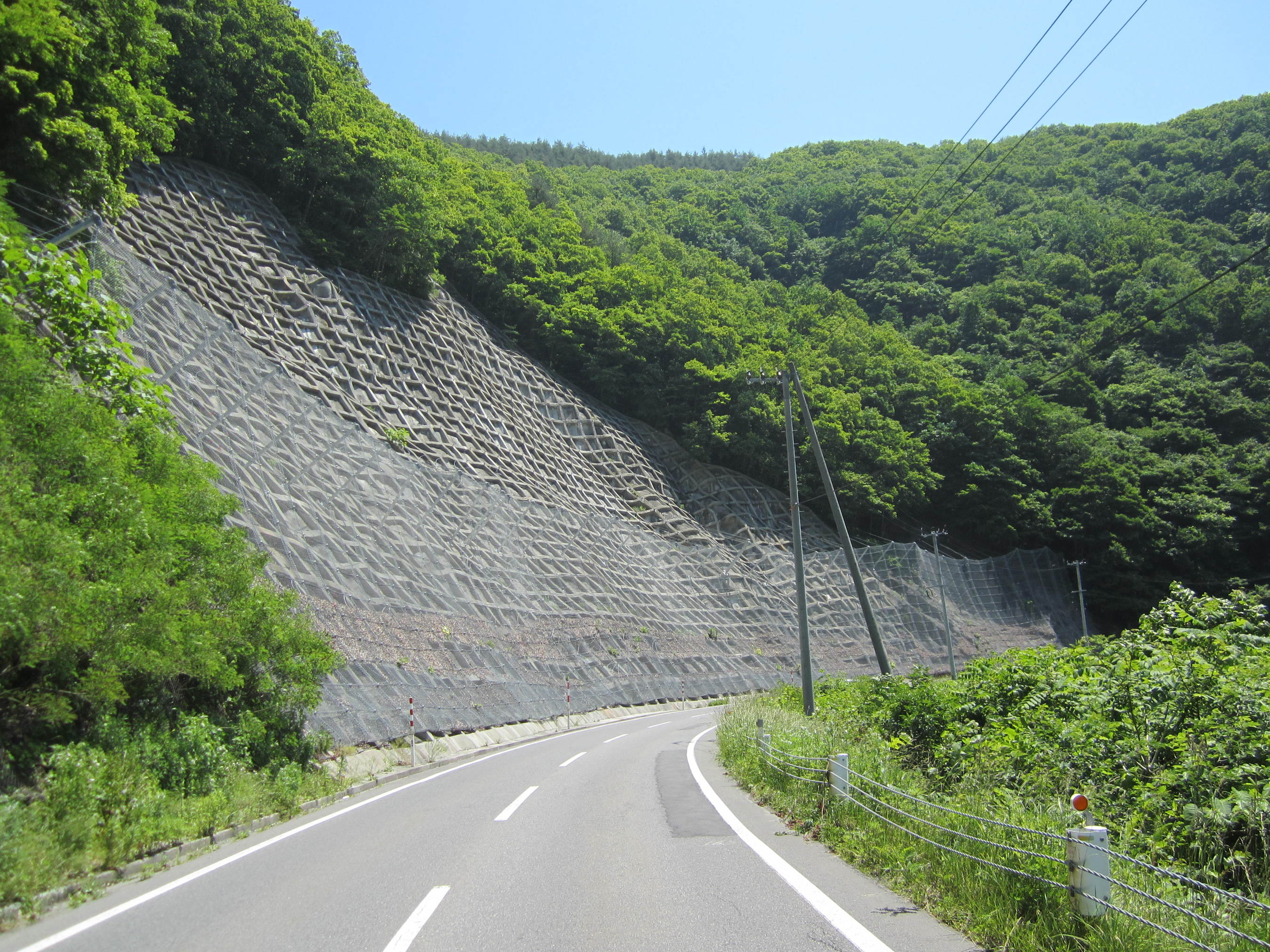 主要地方道久慈岩泉滝の２地区法面防災工事