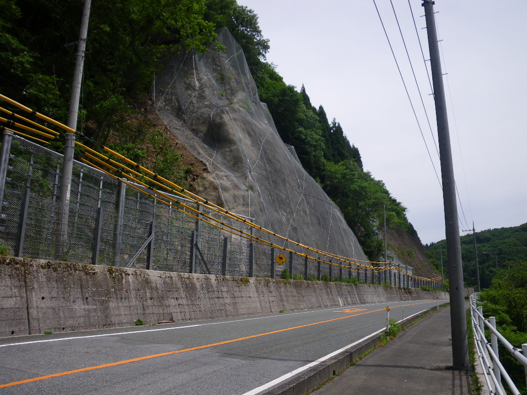 地方道路整備事業＜交付金＞（道路災害防除）国道/国道180号/2-12- 3公共道路工事（防災）