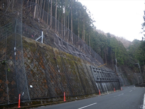 道路災害防除工事（25西の5）