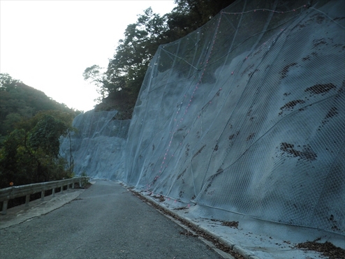 国補地動第25-04-705-0-006号道路災害防除工事