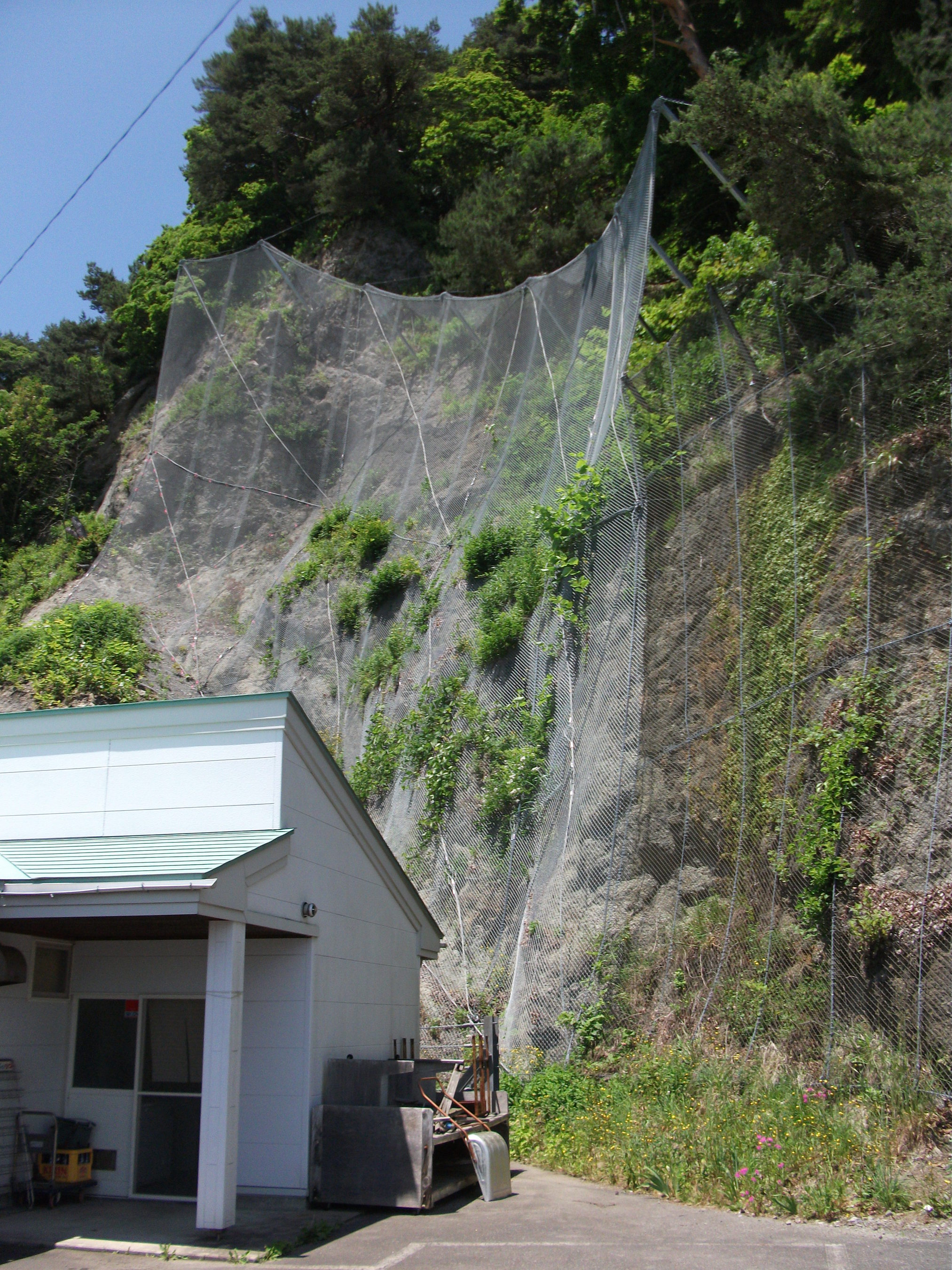 産地形成促進背後地落石対策事業